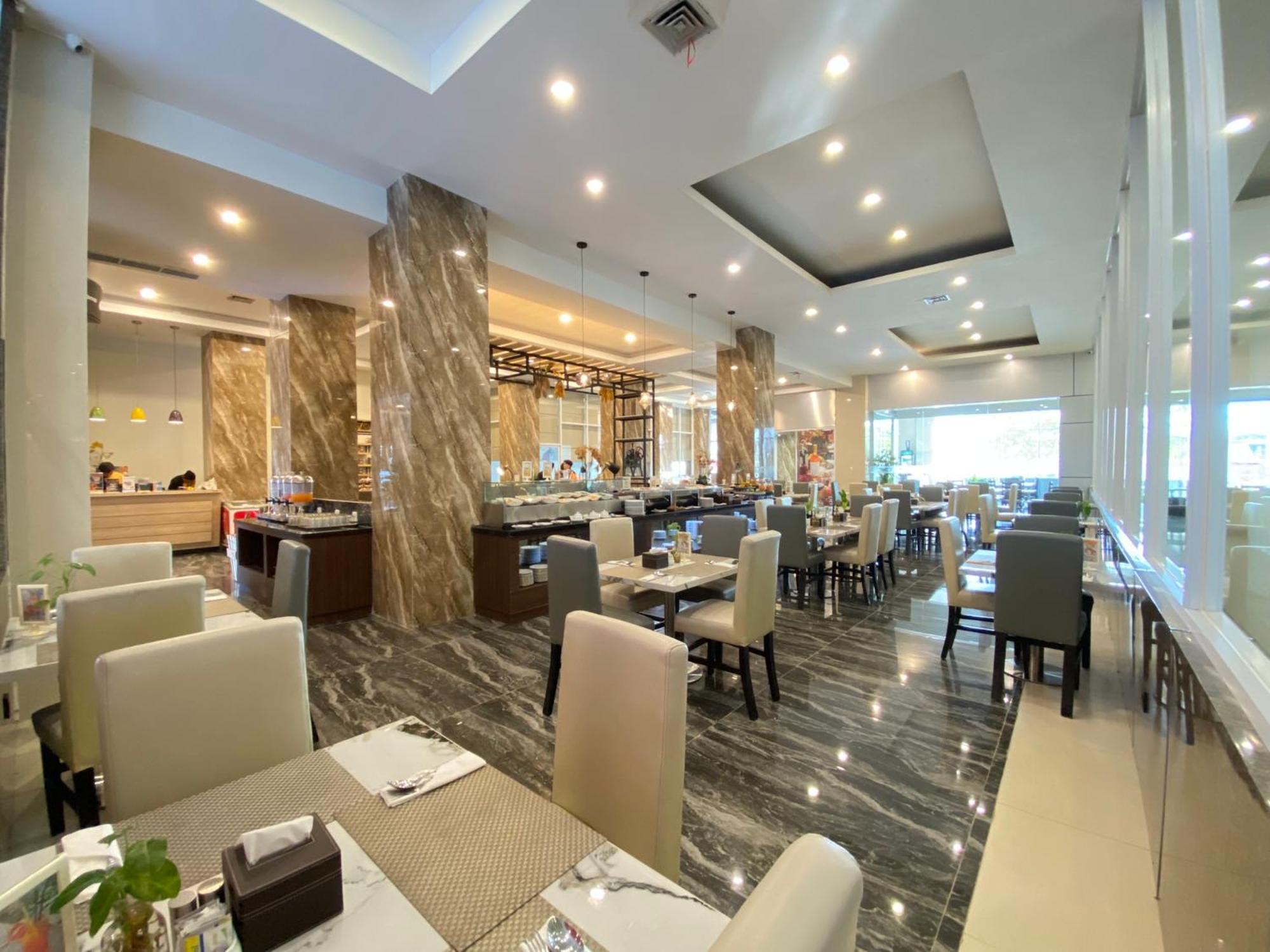 Vega Prime Hotel & Convention Sorong Kültér fotó