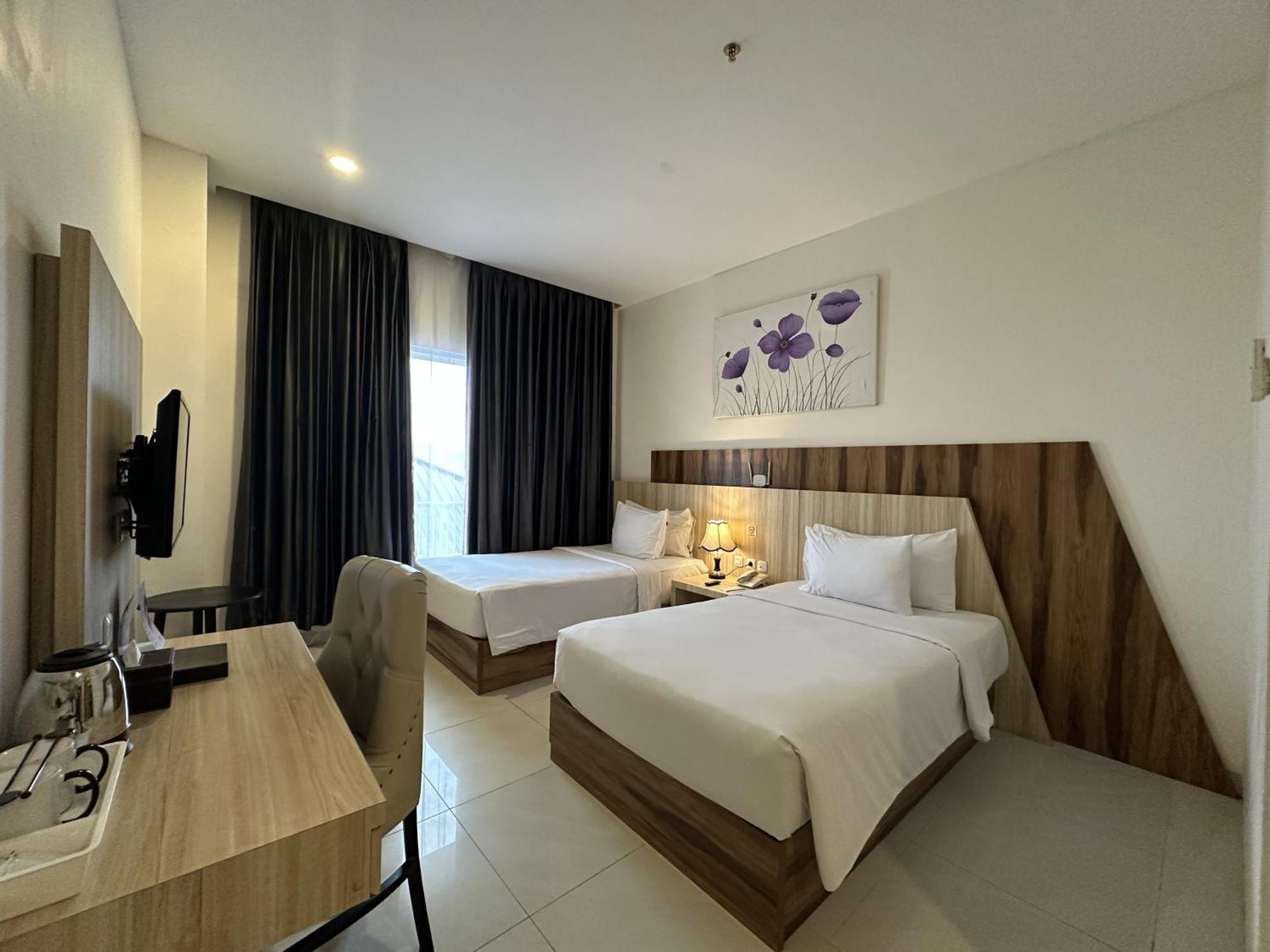 Vega Prime Hotel & Convention Sorong Szoba fotó